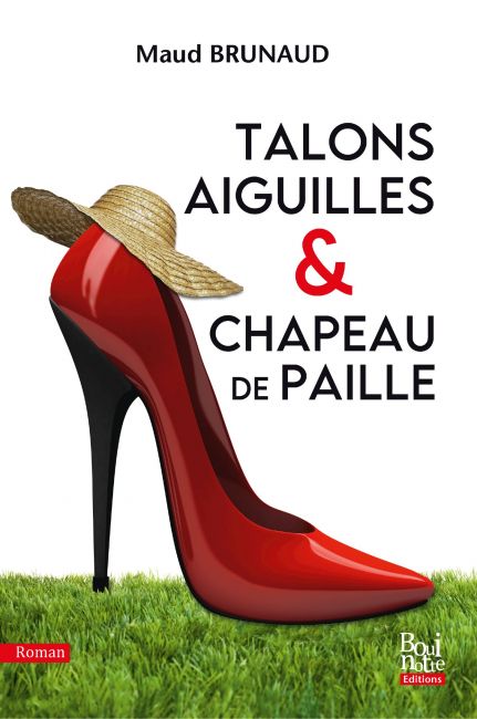 Talons aiguilles et chapeau de paille